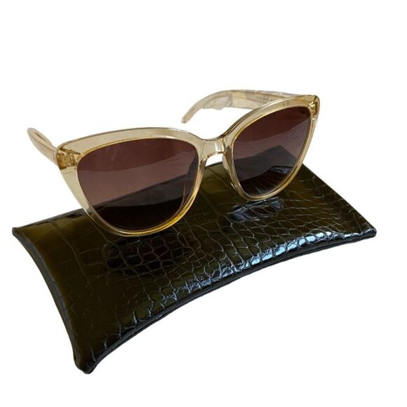 NEW Rachel Zoe Women's Nina Cat Eye Sunglasses in Nude-Crystal Feminine Coquette - Picture 4 of 12